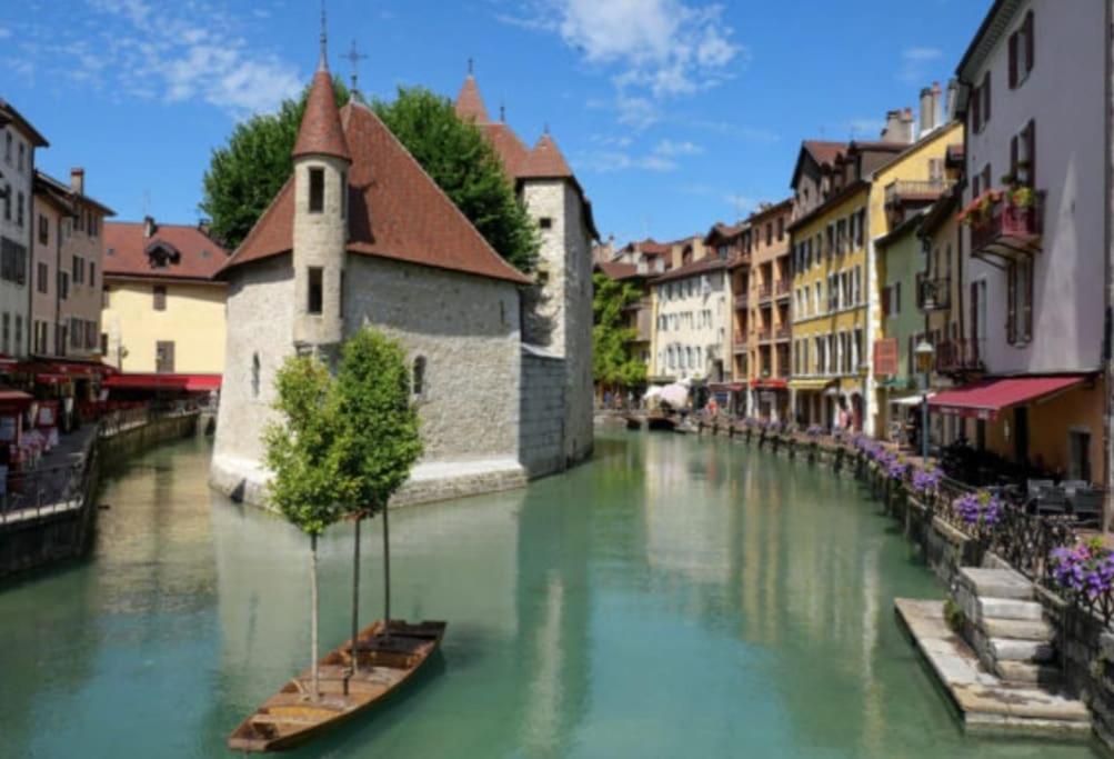 Appartement Independant 30 M² A 500M Du Lac, 2 Velos Et Parking Fournis Sévrier Kültér fotó